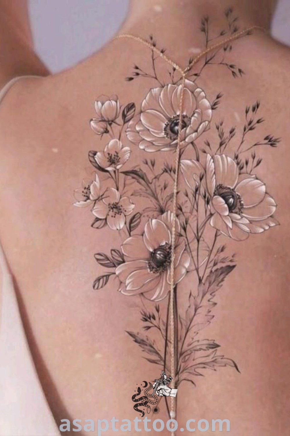 Elegant Ušný Piercing tattoos with floral designs, offering inspiring ideas for women. Discover amazing body art and meaningful tattoos at asaptattoo.com.
