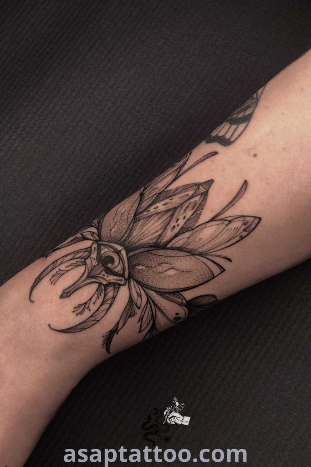 Elegant tattoo of a woman